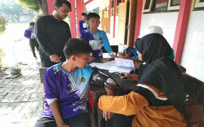 Sinergi Sehat: Puskesmas Margadana Gelar Cek Kesehatan Gratis di SMPN 16 Tegal
